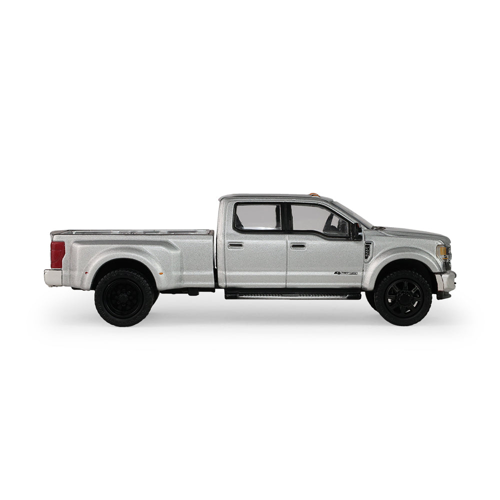 *PRE-ORDER* Auto Mall Series 8 - 2022 Ford F-450 Super Duty, 1:64 Scale (Iconic Silver) — image 5
