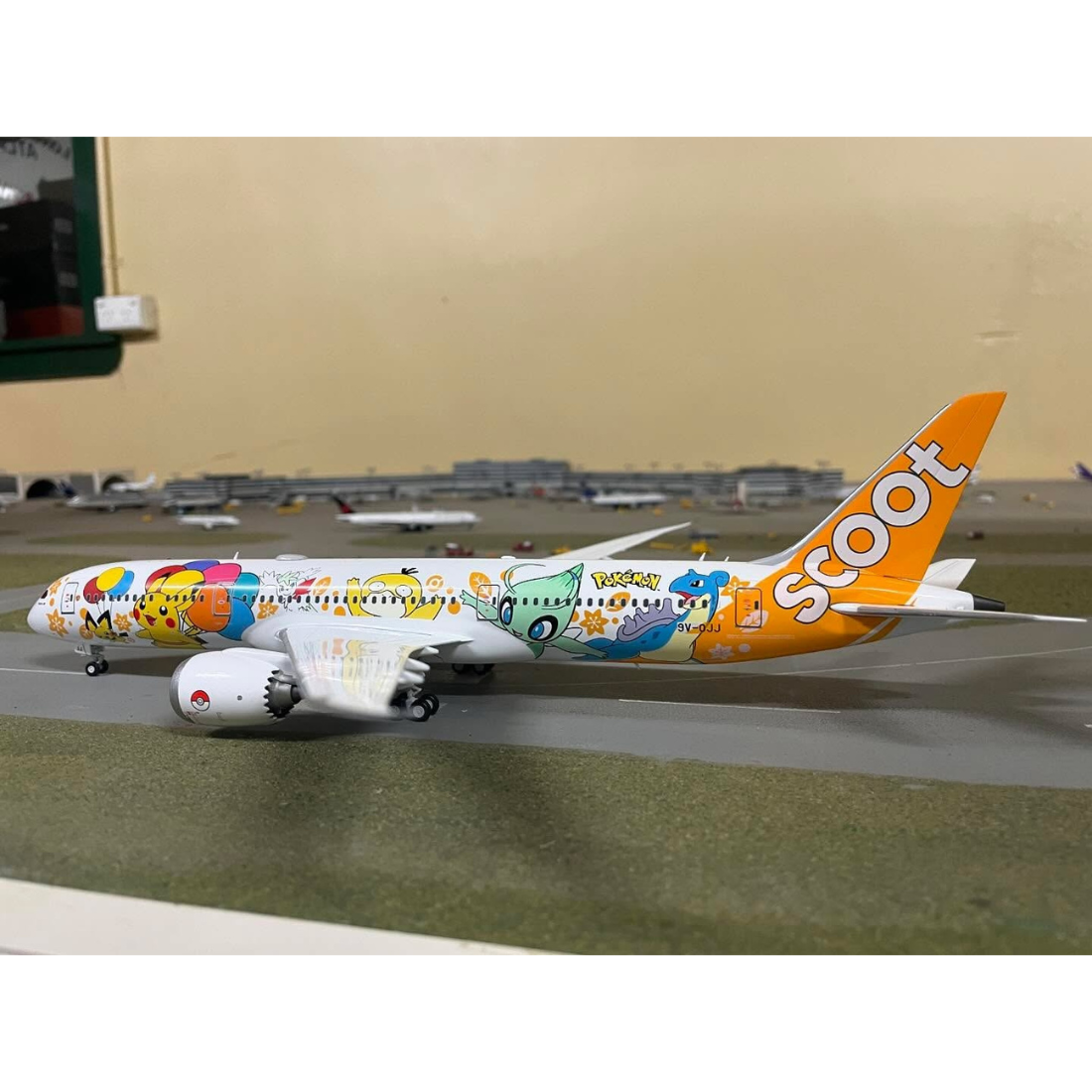 SCOOT 787 Pokemon, 1:200 Scale — image 1