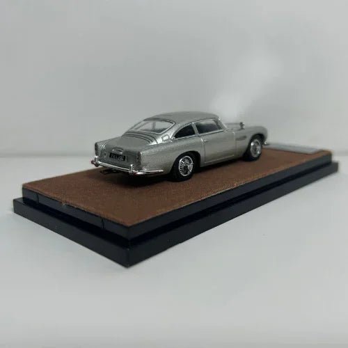 Aston Martin DB5, 1:64 Scale (Silver) — image 5