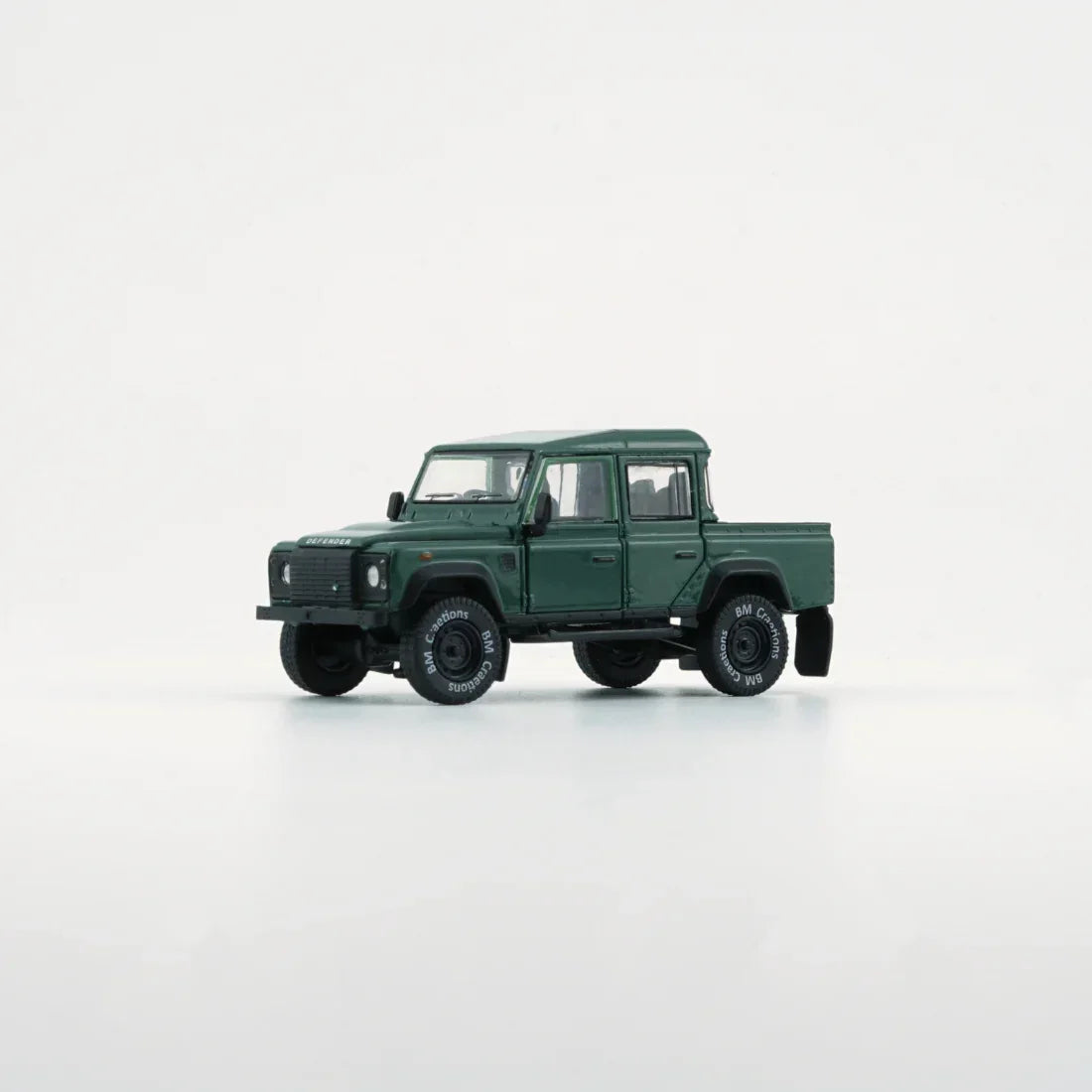 Land Rover 2016 Defender 110 Pick Up, 1:64 Scale (Green) — image 1