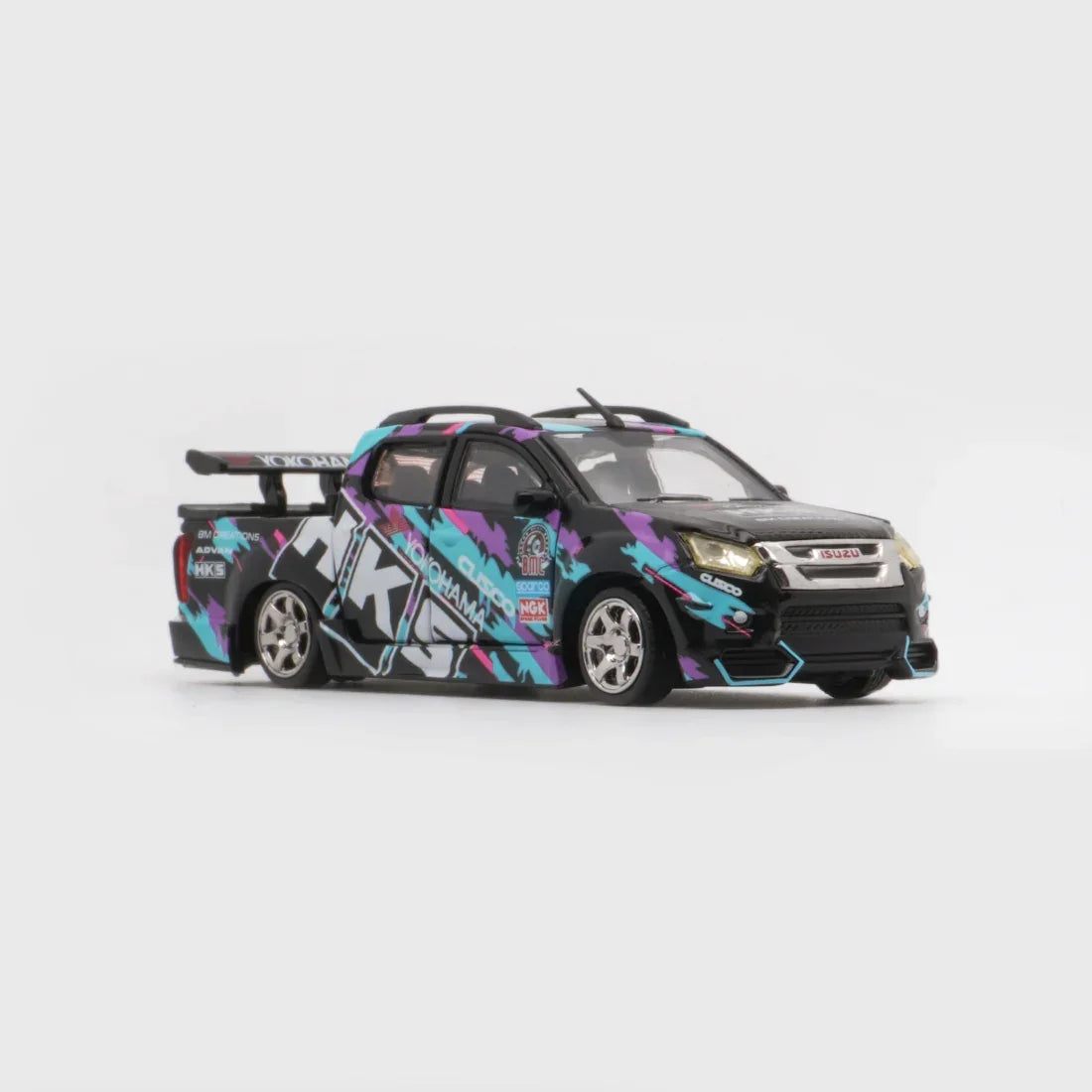Isuzu D-Max 2018 Low Rider HKS TDE 2025, 1:64 Scale — image 6