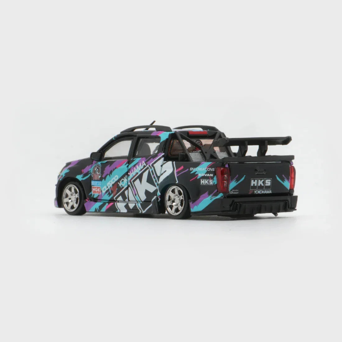 Isuzu D-Max 2018 Low Rider HKS TDE 2025, 1:64 Scale — image 3