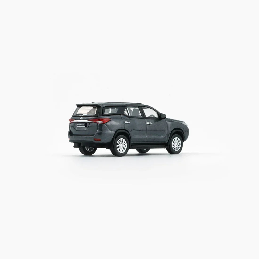 Diecast Toyota Fortuner 2018, 1:64 Scale (Silver) — image 5