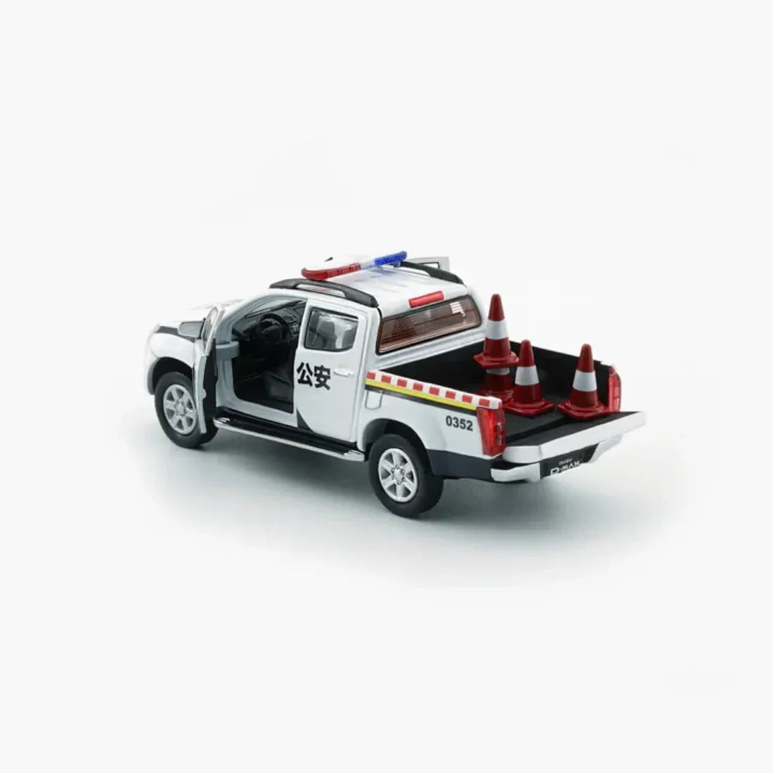 *PRE-ORDER* Isuzu D-Max 2018 - China Police (CHINA), 1:64 Scale — image 3