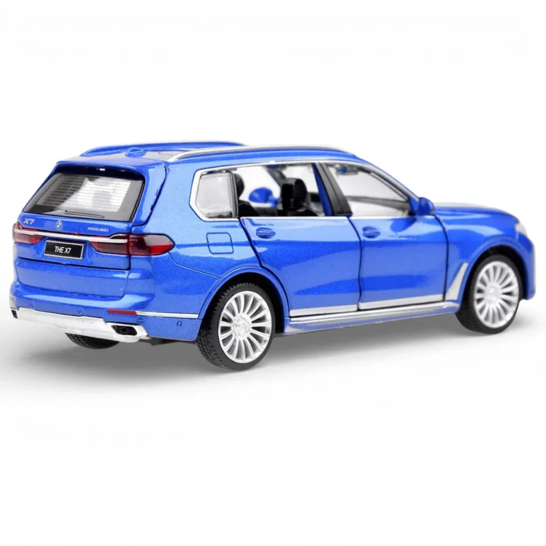 BMW X7, 1:32 Scale (Blue) — image 3