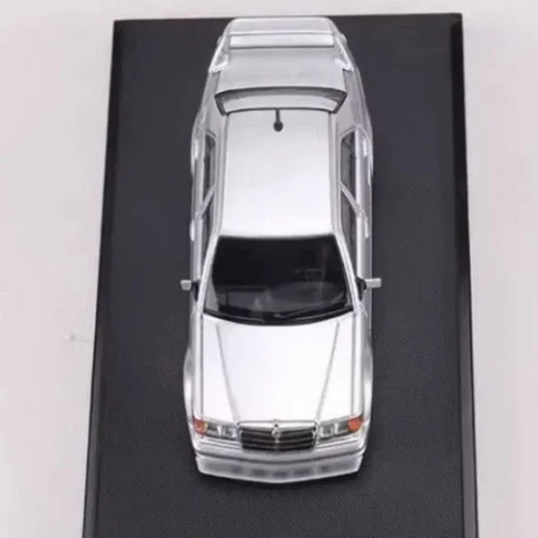 Mercedes Benz 190E W201 EVO II (Limited to 999pcs), 1:64 Scale (White) — image 3