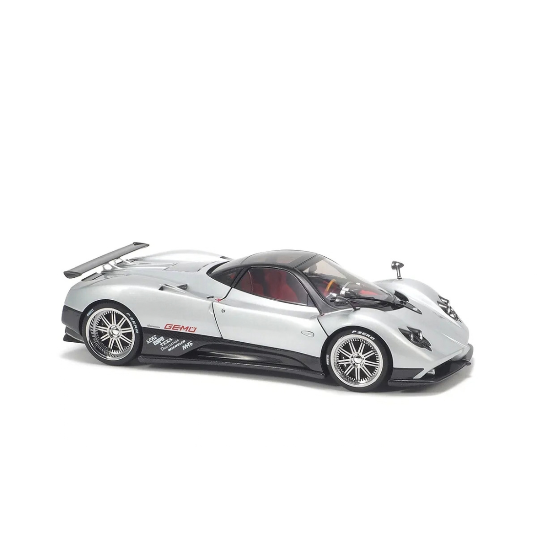 *PRE-ORDER* Pagani Zonda F - Grigio Mercurio 2005, 1:18 Scale — image 6