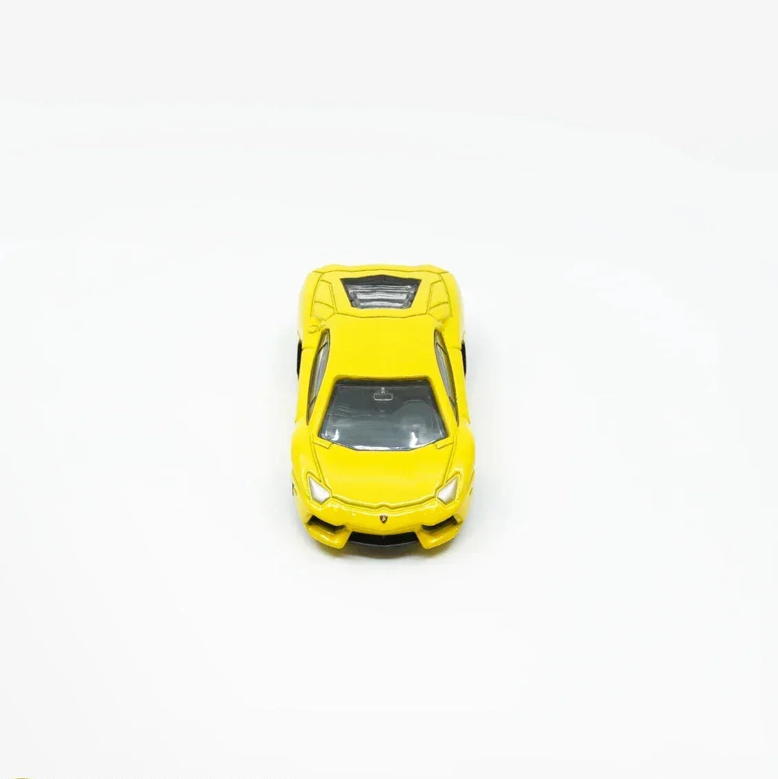 Tomica (Asia Original) A0-03 Lamborghini Aventador LP 700-4, 1:68 Scale (Yellow) — image 3