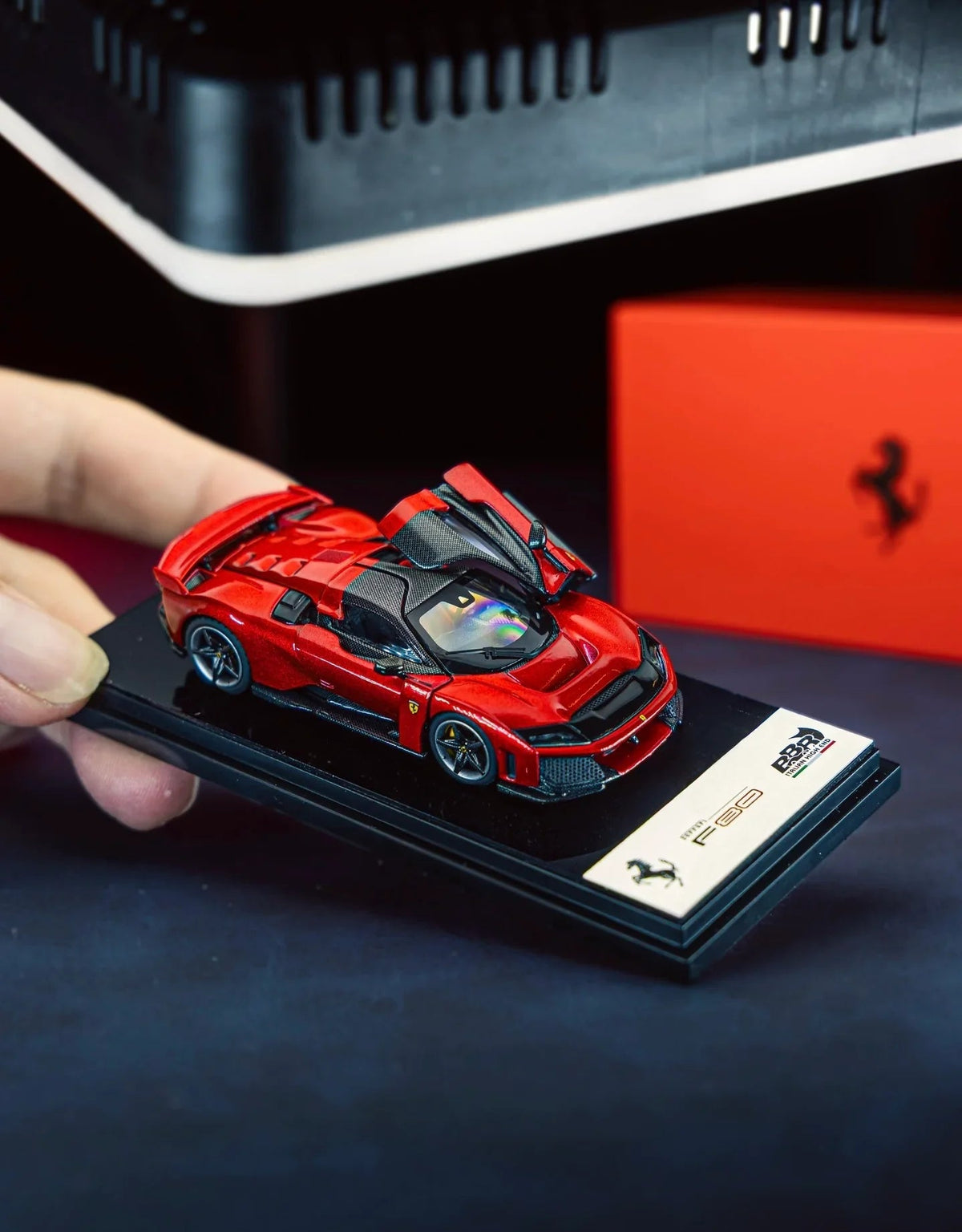 Ferrari F80 Rosso Supercar, 1:64 Scale — image 10