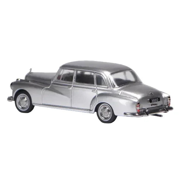 Mercedes-Benz 300D 1959, 1:64 Scale (Silver) — image 2