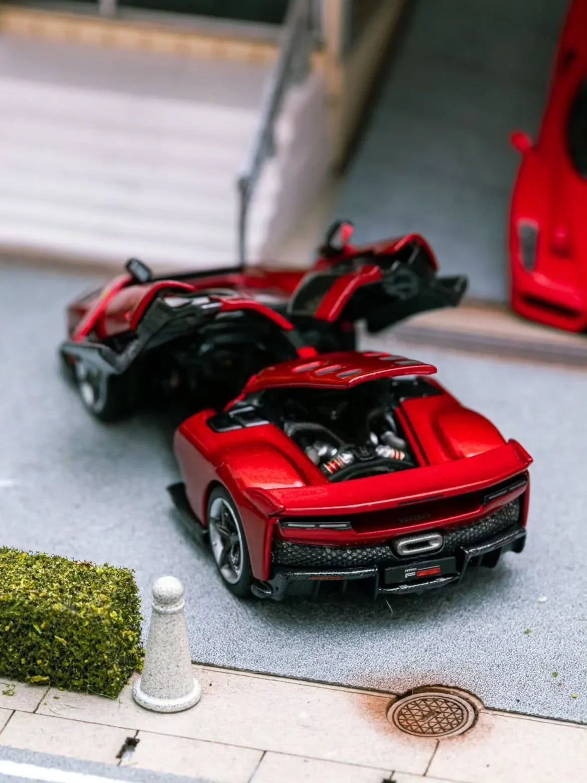 Ferrari F80 Rosso Supercar, 1:64 Scale — image 18