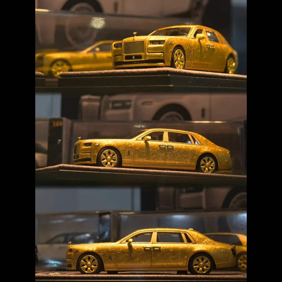 Rolls Royce Phantom EWB (Extended Wheelbase) (Ice Crack Gold), 1:64 Scale — image 1