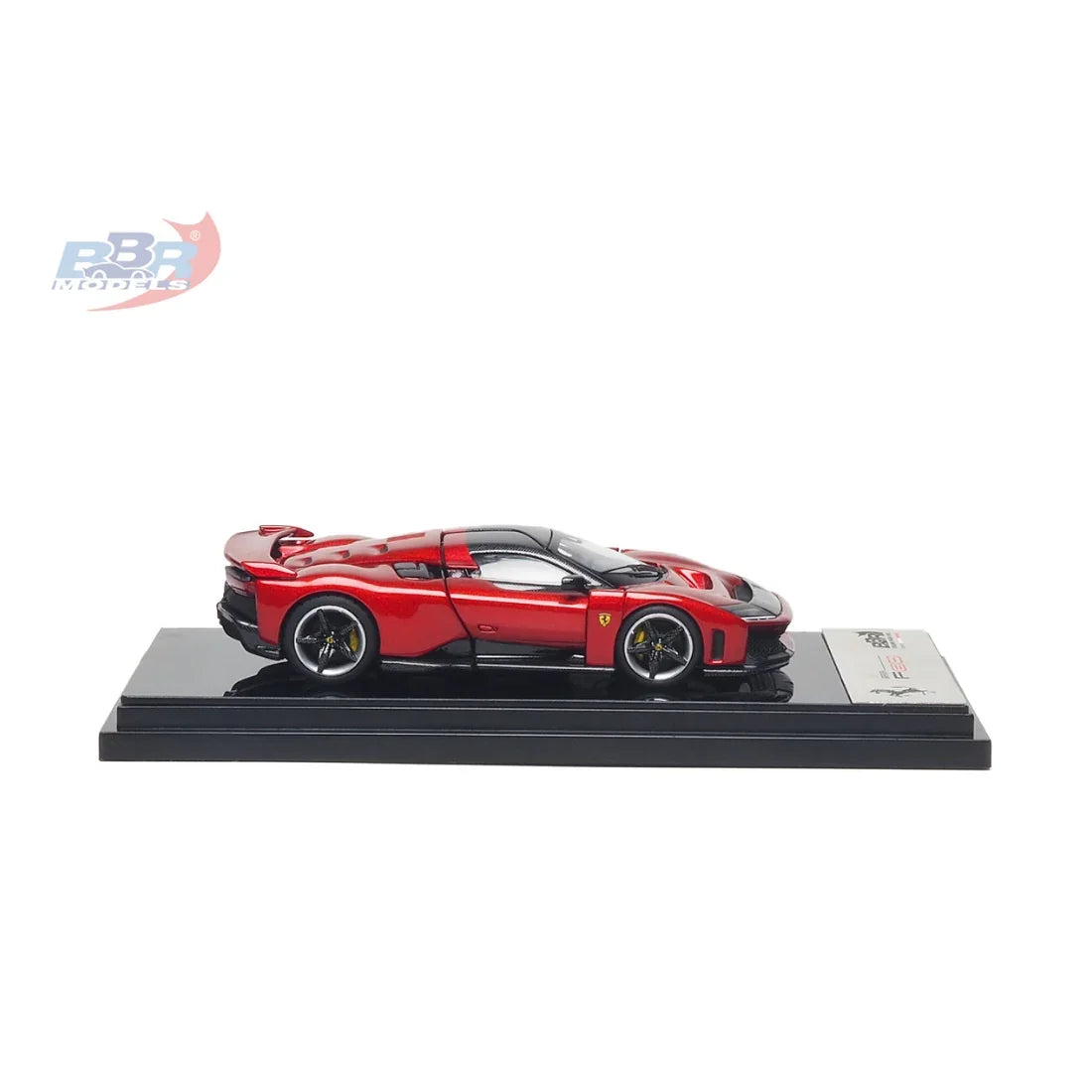 Ferrari F80 Rosso Supercar, 1:64 Scale — image 4
