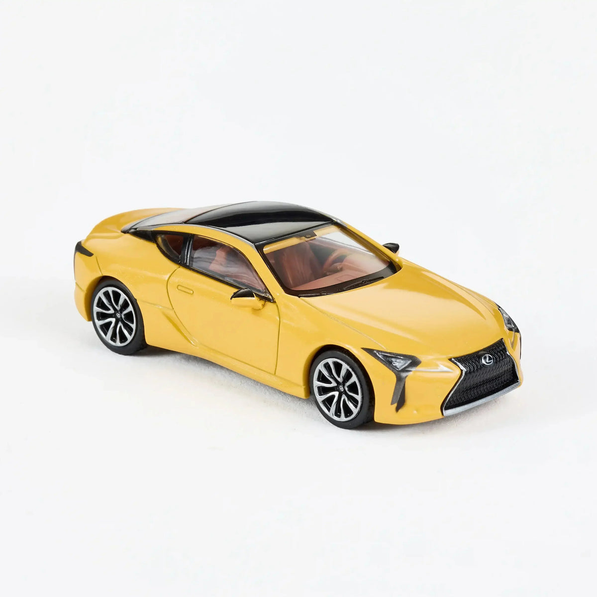 Lexus LS 500H 2020, 1:64 Scale (Yellow) — image 5