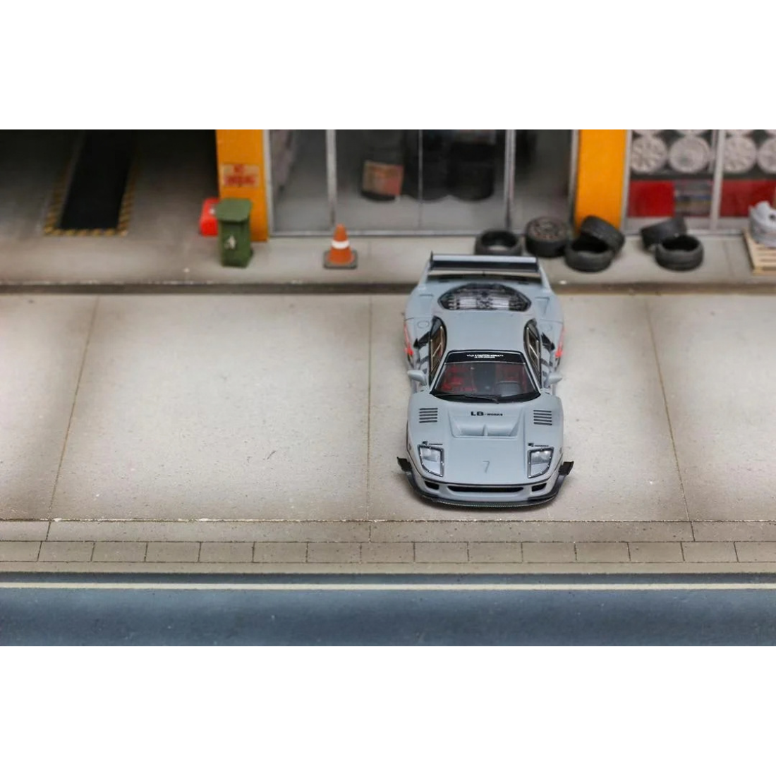LBWK F40 (Limited to 499), 1:64 Scale (Grey) — image 4
