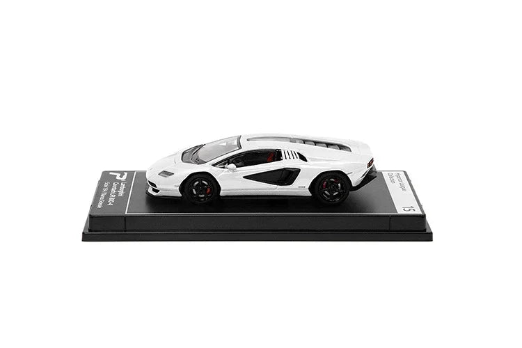 Lamborghini Countach LPI 800-4, 1:64 Scale (White) — image 2