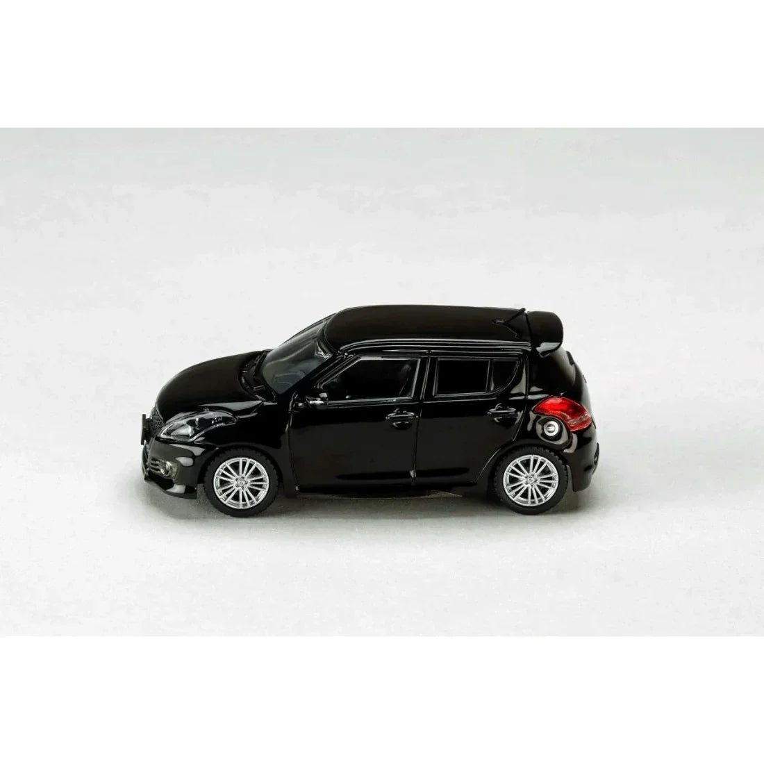 *PRE-ORDER* Swift Sport ZC32S 1:64 Scale (Super Black Pearl) — image 2