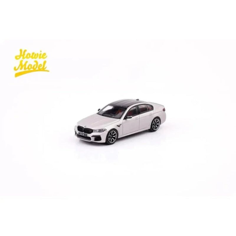 BMW F90 M5, 1:64 Scale (Pearl White) — image 1