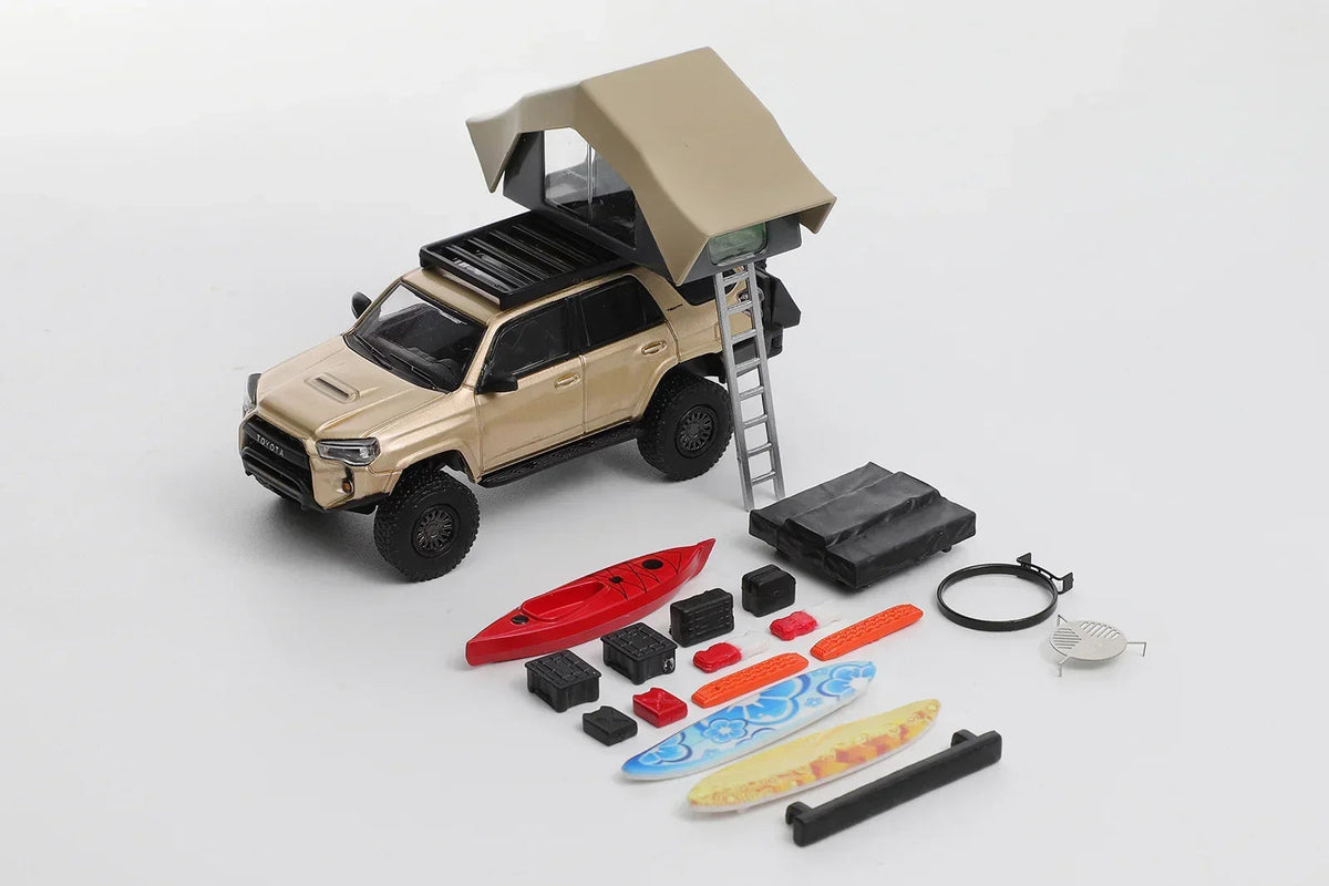 Toyota 4Runner Lightly Modified Version With 18pcs Accessories, 1:64 Scale (Silk & Nocturne Black) — image 1