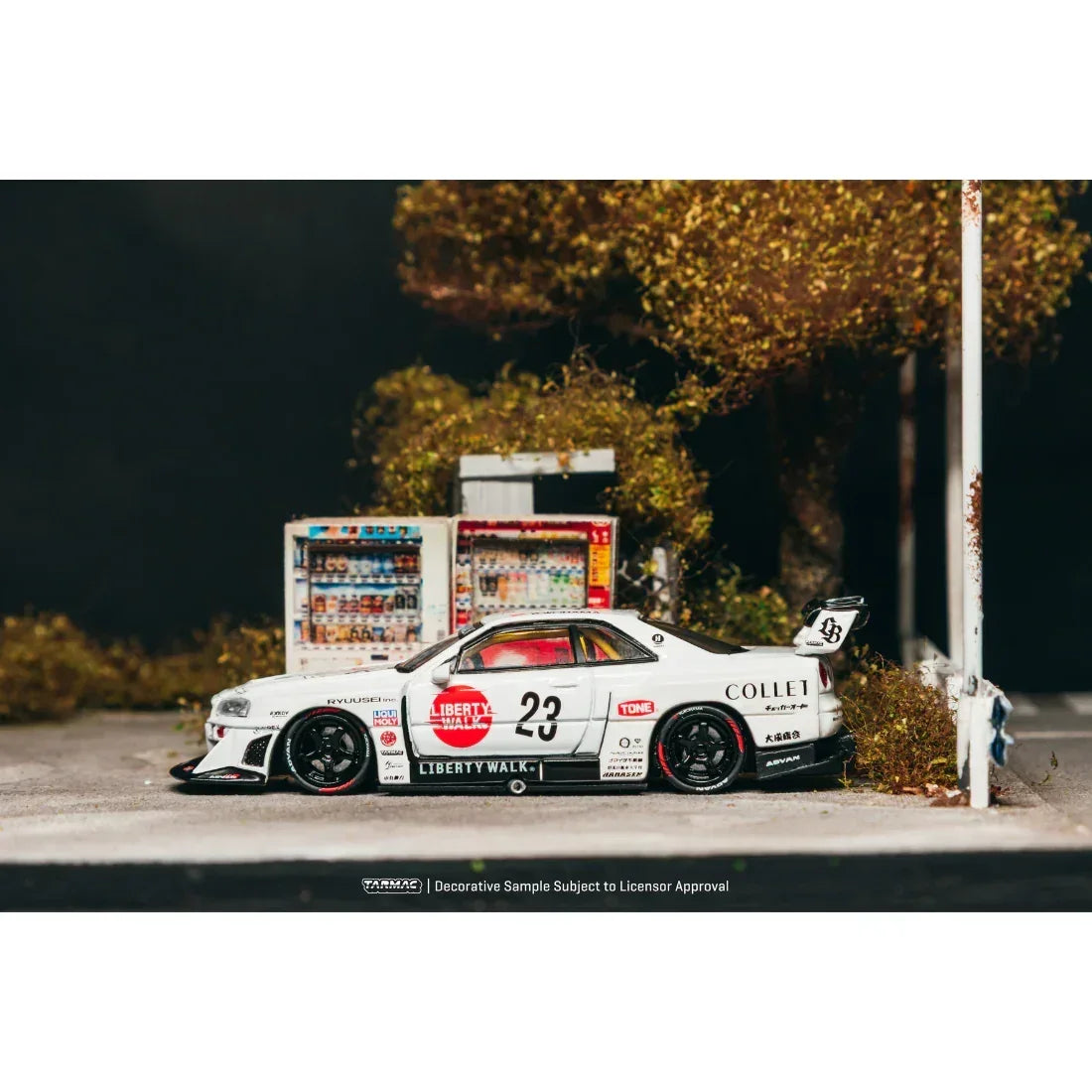 *PRE-ORDER* LB-ER34 Super Silhouette SKYLINE, 1:64 Scale (White) — image 3