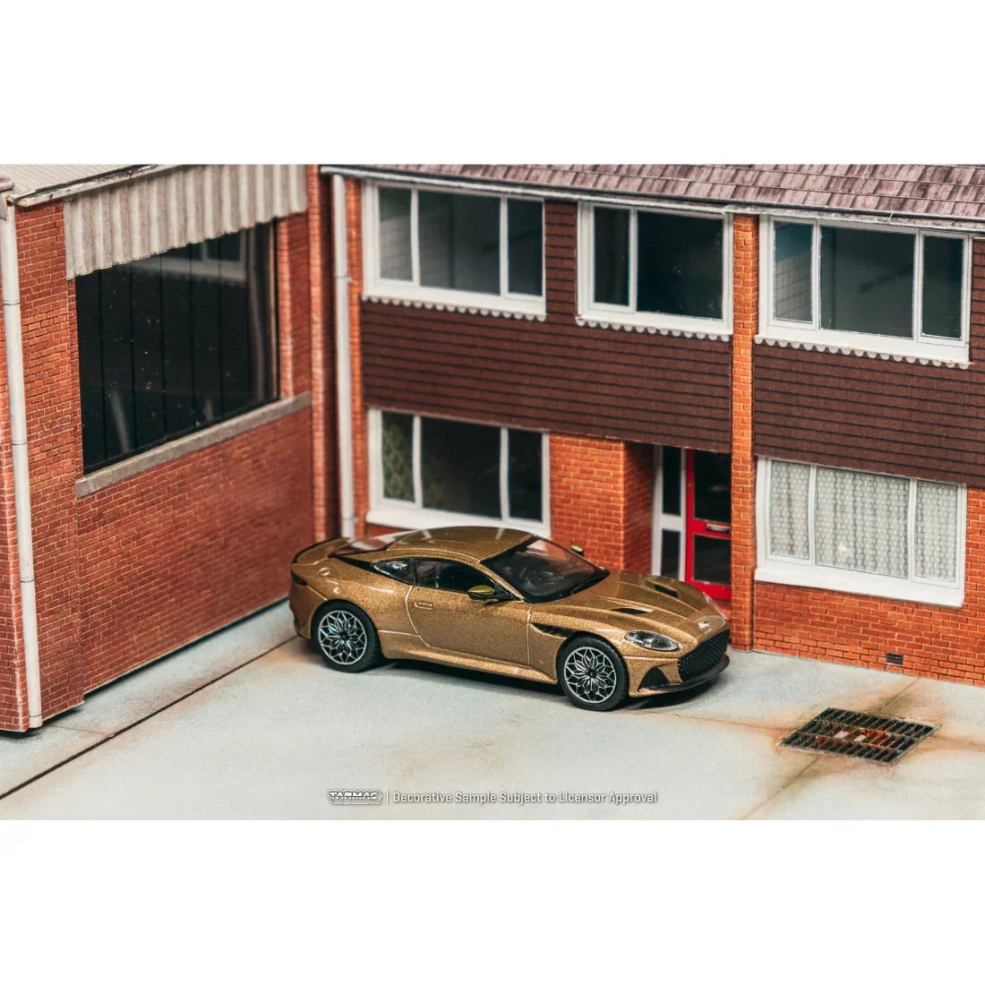 *PRE-ORDER* Aston Martin DBS Superleggera Chance of Chase Car, 1:64 Scale (Brown Metallic) — image 5