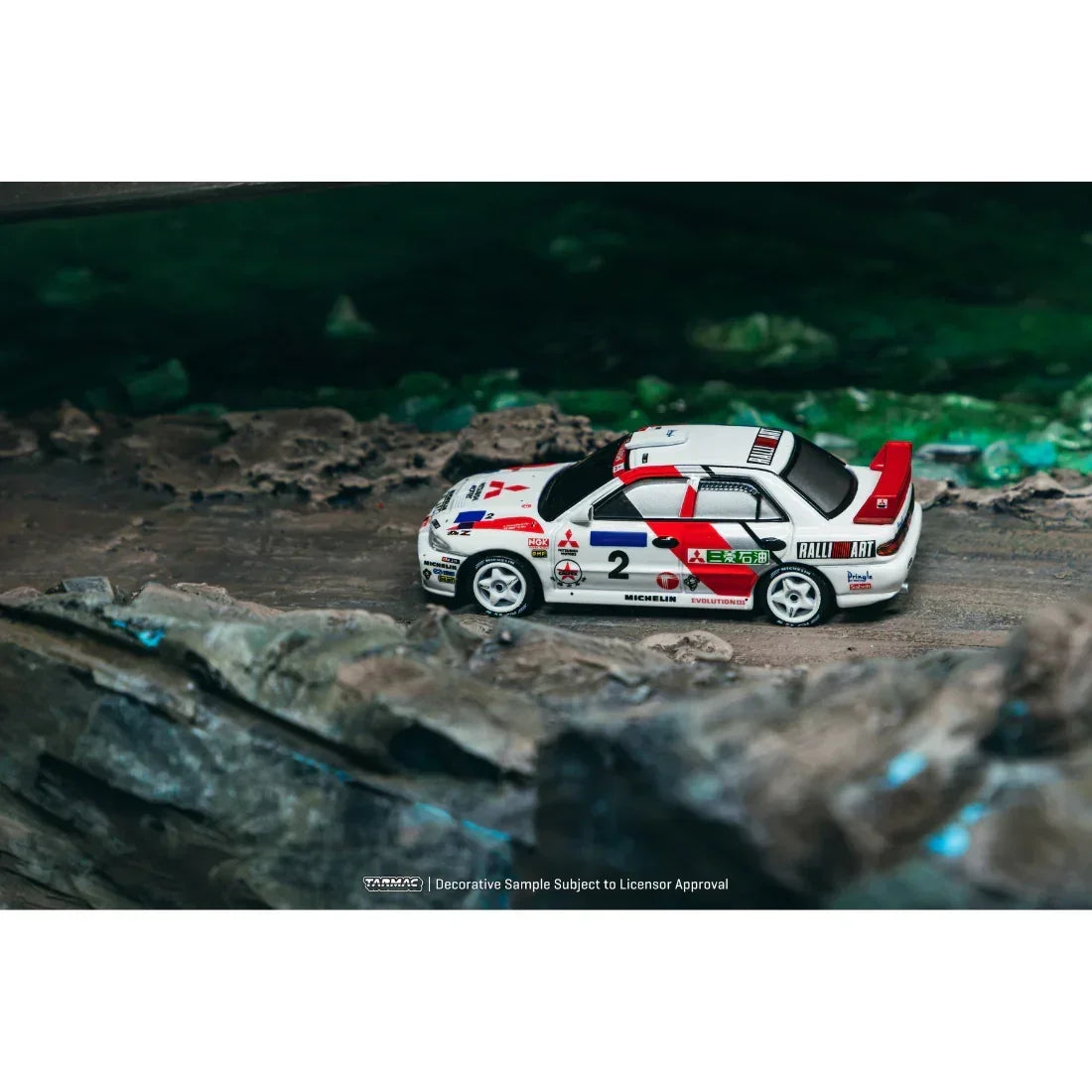 *PRE-ORDER* Mitsubishi Lancer Evolution III Hong Kong Beijing Rally Winner Ari Vatanen / Christian Gilbert (Chance of Chase Car) 1996, 1:64 Scale — image 3