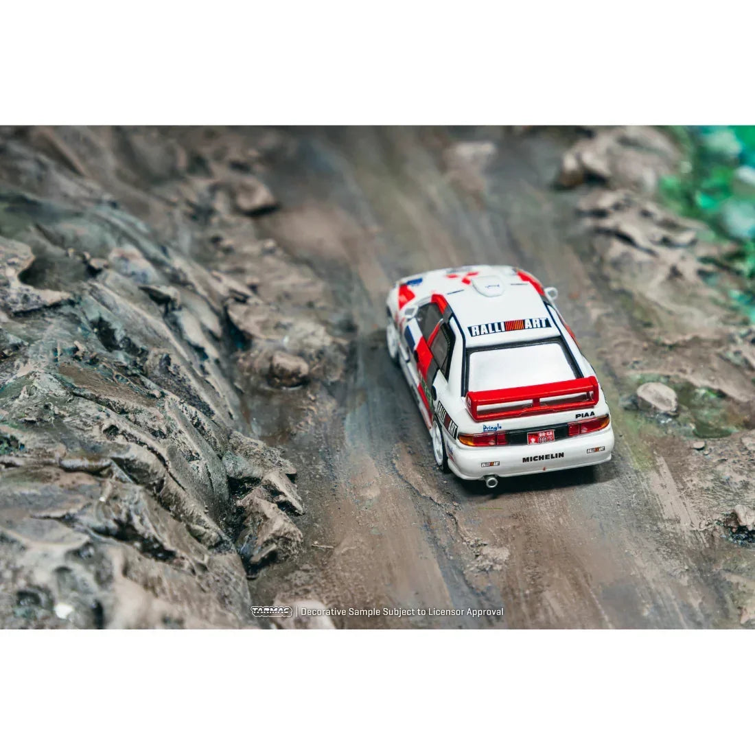*PRE-ORDER* Mitsubishi Lancer Evolution III Hong Kong Beijing Rally Winner Ari Vatanen / Christian Gilbert (Chance of Chase Car) 1996, 1:64 Scale — image 4
