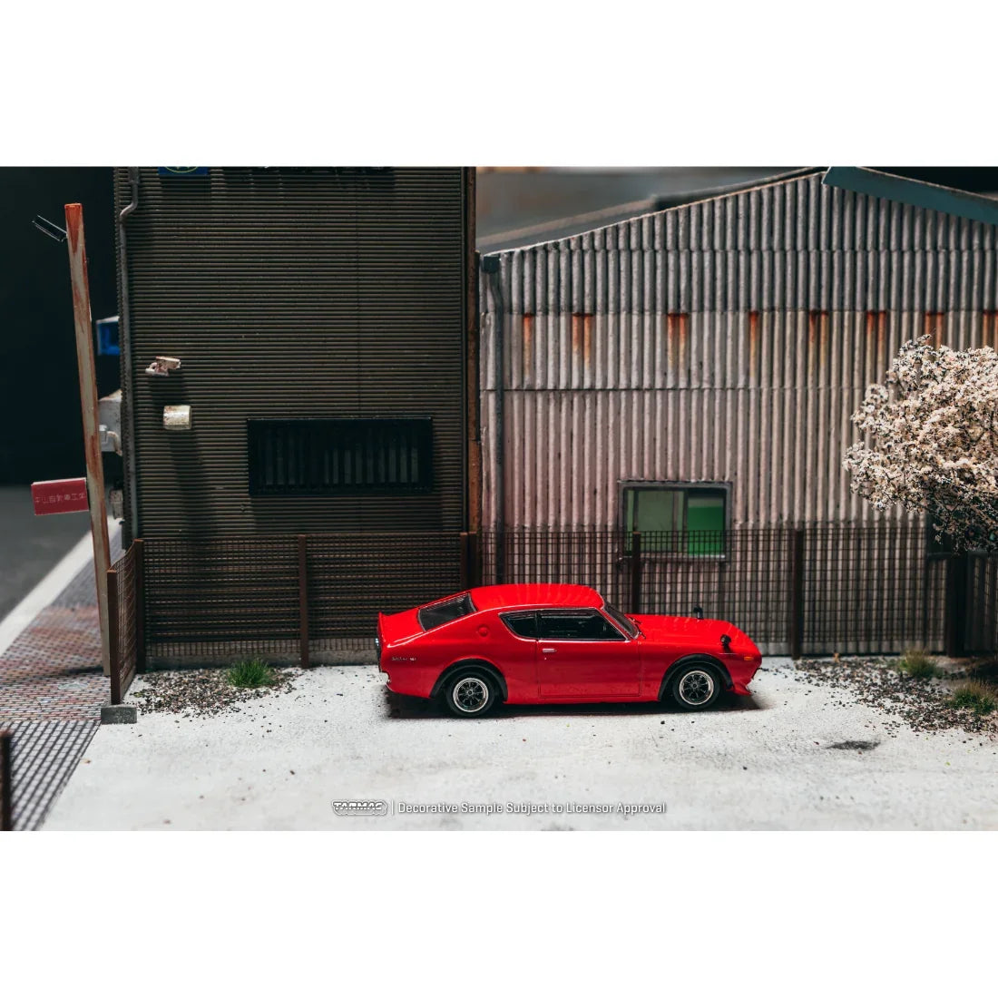 *PRE-ORDER* Nissan Skyline 2000GT-R (KPGC110) (Chance of Chase Car), 1:64 Scale (Red) — image 4