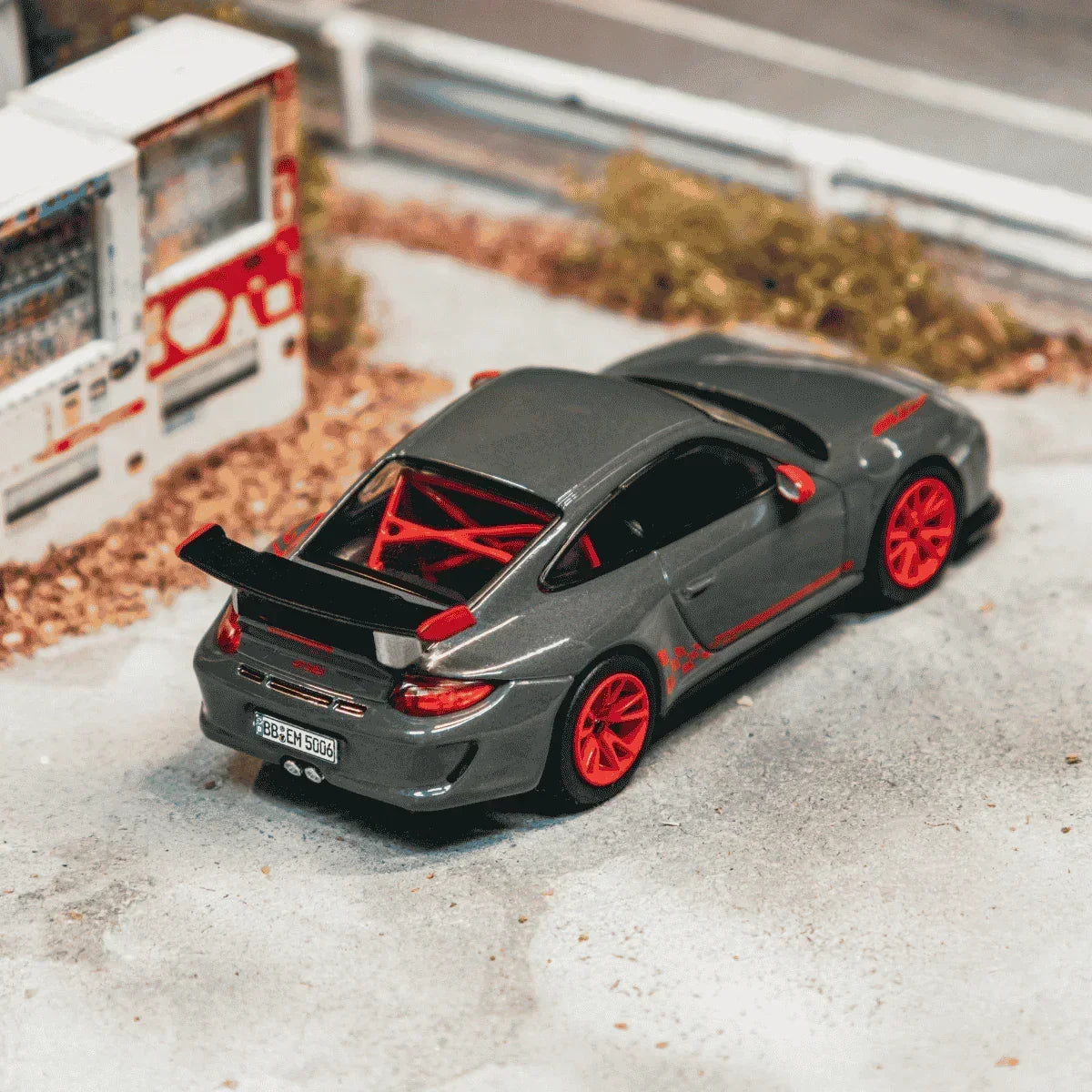 *PRE-ORDER* Porsche diecast 911 GT3 RS (997.2) Chance of Chase Car, 1:64 Scale (Grey) — image 4