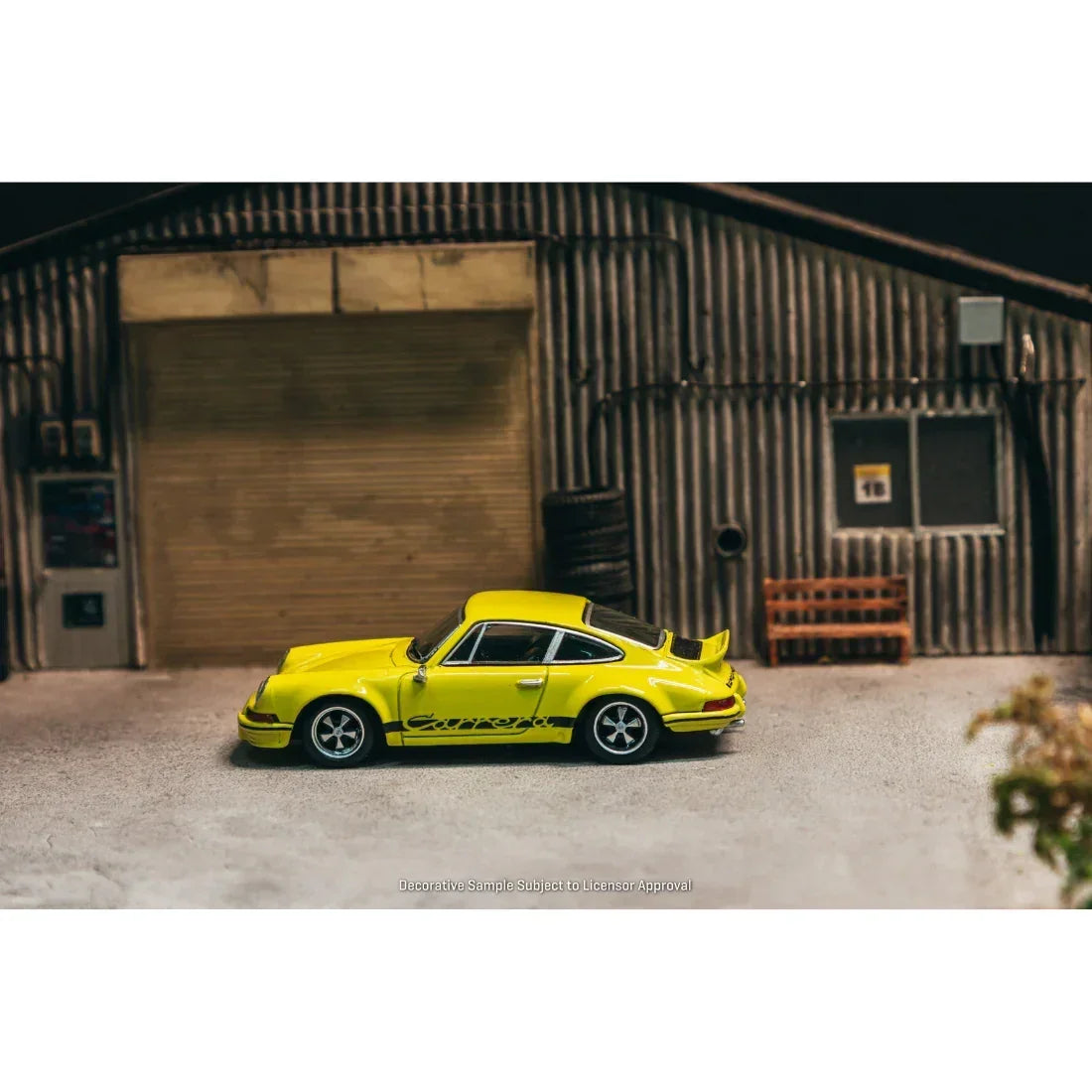 *PRE-ORDER* Porsche diecast 911 Carrera RS 2.7 Lightweight Chance of Chase Car (Yellow) — image 3