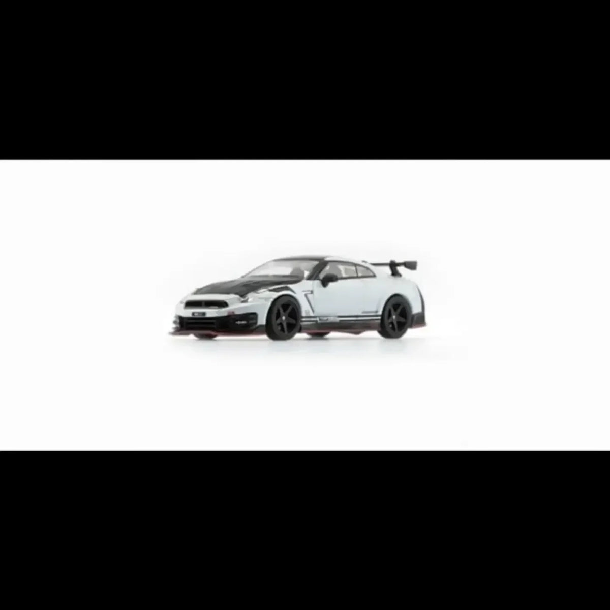 *TMCS 2026* Top Secret 35GT-R White Pearl Matte with Carbon Bonnet, 1:64 Scale — image 4