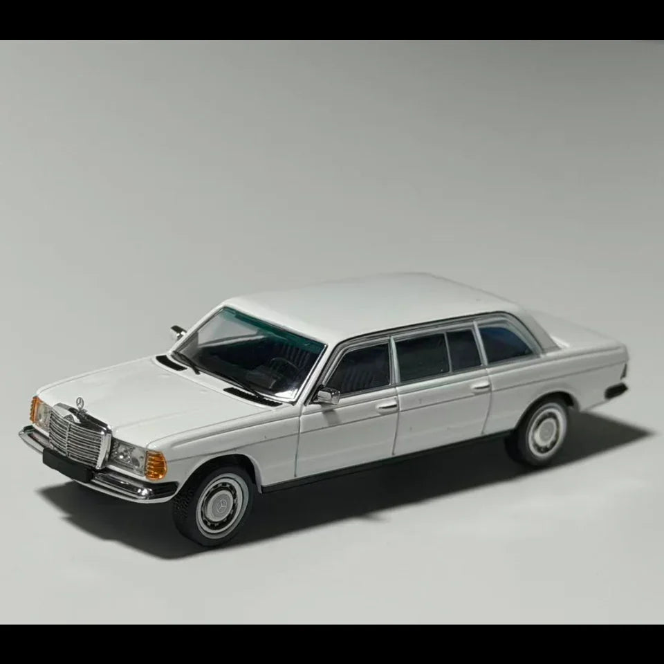 Mercedes Benz W123, 1:64 Scale (White) — image 1