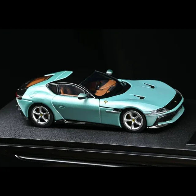 Ferrari 12 Cilindri Coupe, 1:64 Scale (Trevi Green) — image 3