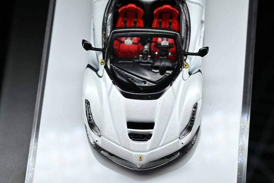 *PRE-ORDER* Laferrari Aperta (F150) Bianco, 1:64 Scale (White) — image 5
