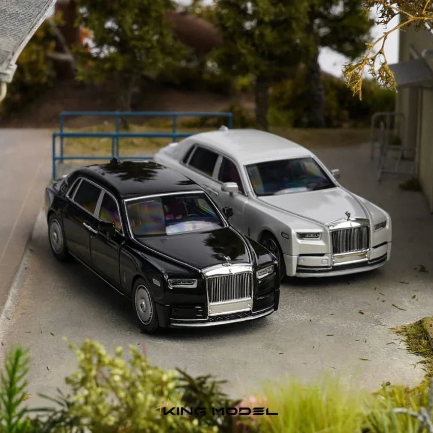 *PRE-ORDER* Rolls Royce Phantom VIII, 1:64 Scale (Black) — image 3