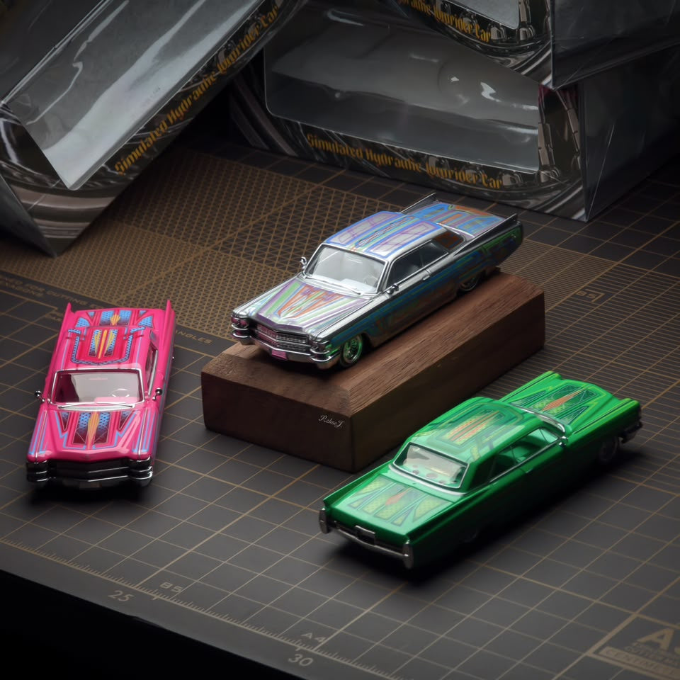 *PRE-ORDER* Cadillac DeVille Coupe Jump Car Silver ribbon with flowers 1964, 1:64 Scale — image 6