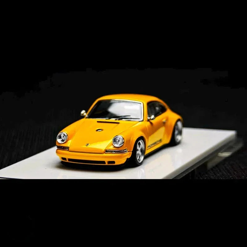 Porsche diecast 911 Carrera RS 2.7 (1973) (Ducktail Version) Limited to 999, 1:64 Scale (Yellow) — image 2