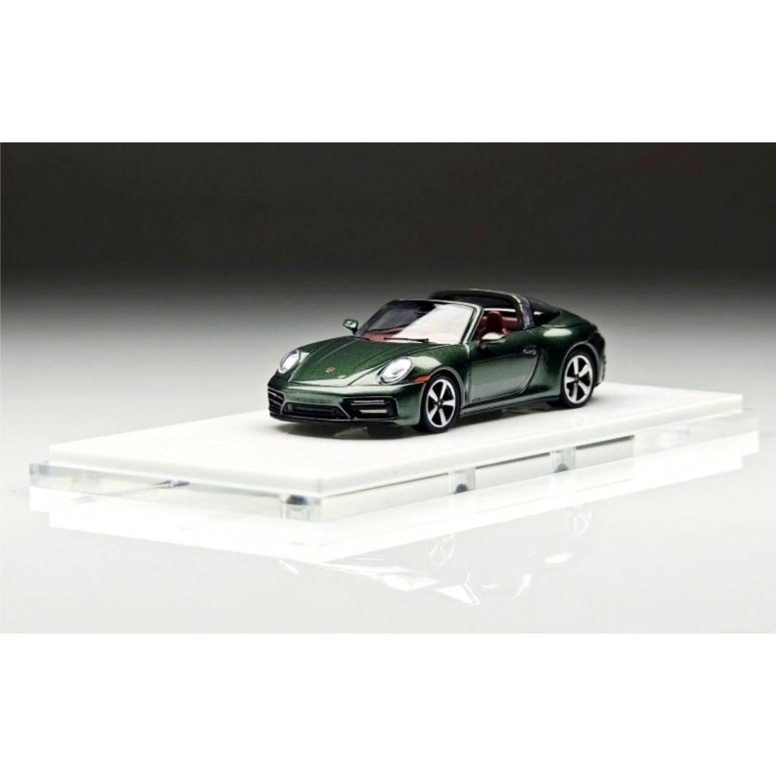 *PRE-ORDER* Porsche diecast 992 Targa, 1:64 Scale (Green) — image 1