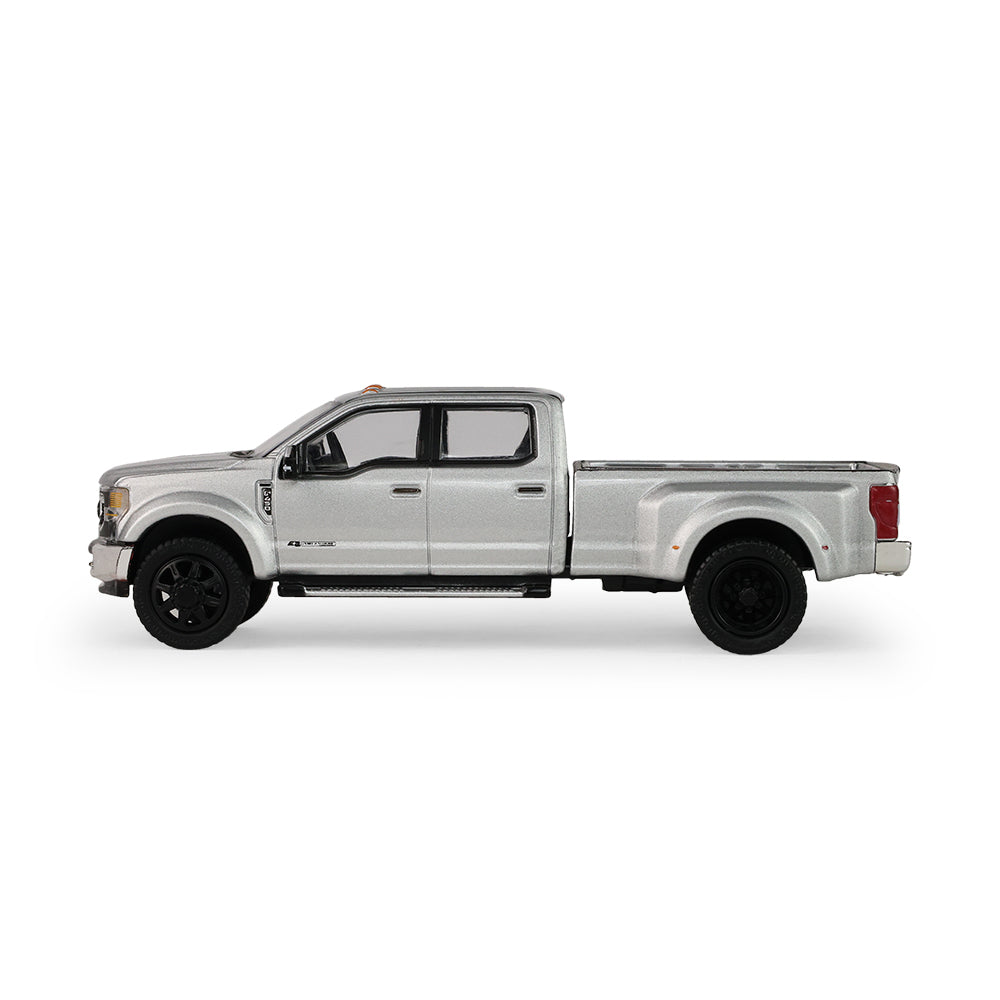 *PRE-ORDER* Auto Mall Series 8 - 2022 Ford F-450 Super Duty, 1:64 Scale (Iconic Silver) — image 6