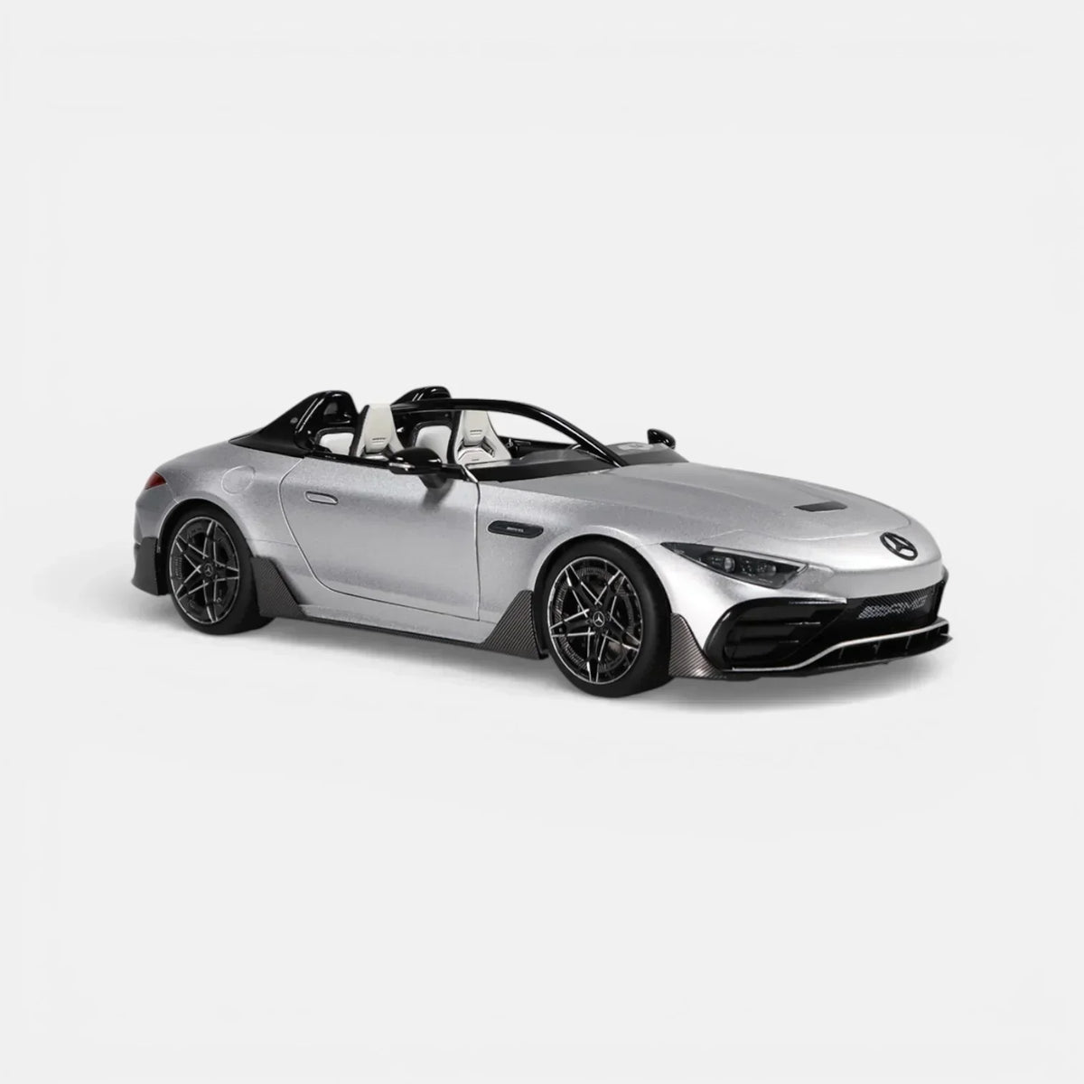 Mercedes-AMG PureSpeed, 1:18 Scale (Silver) — image 4