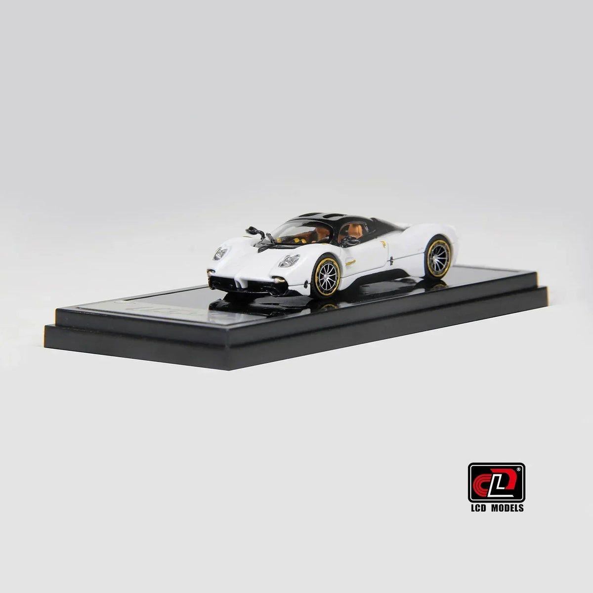 Pagani Utopia Coupe, 1:64 Scale (Black with white) — image 2