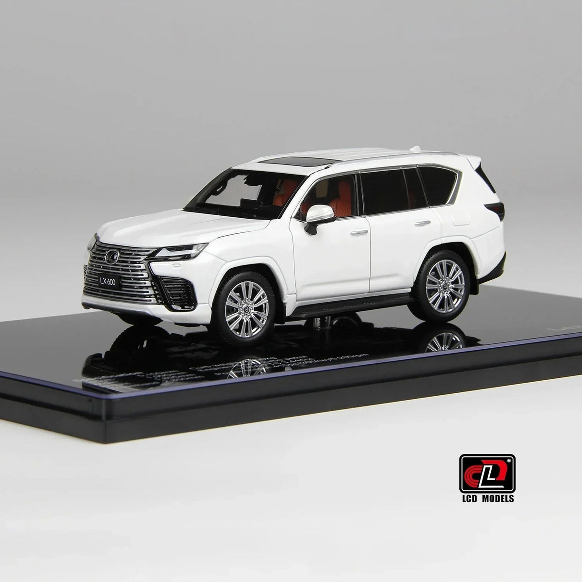 LEXUS LX600, 1:43 Scale (White) — image 2
