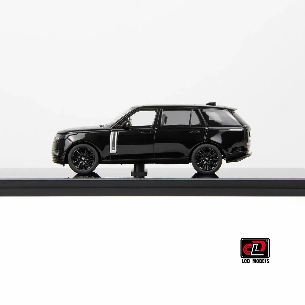 Land Rover Range Rover SV SERENITY, 1:43 Scale (Black) — image 3