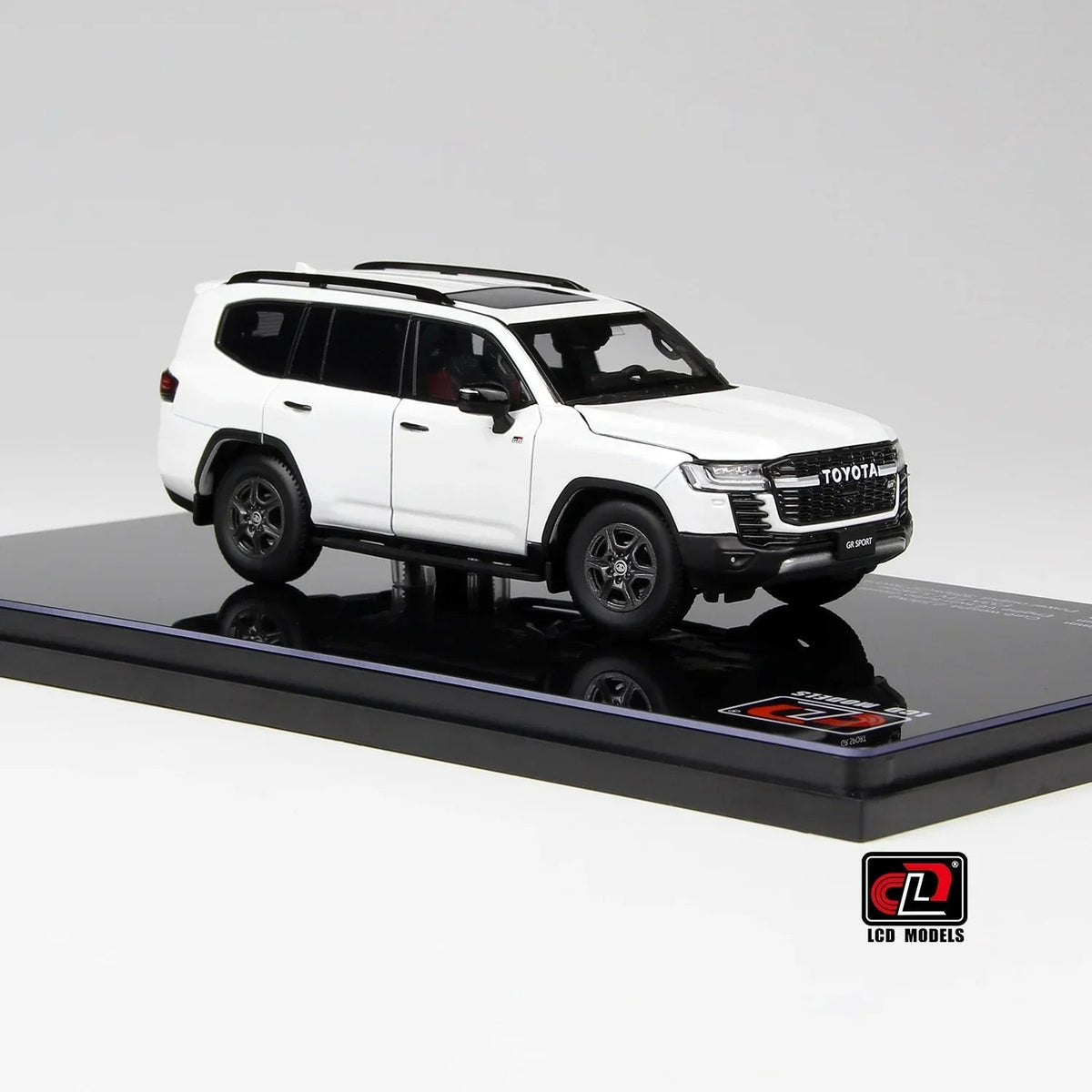 Toyota LC300-GR Sport, 1:43 Scale (White) — image 4