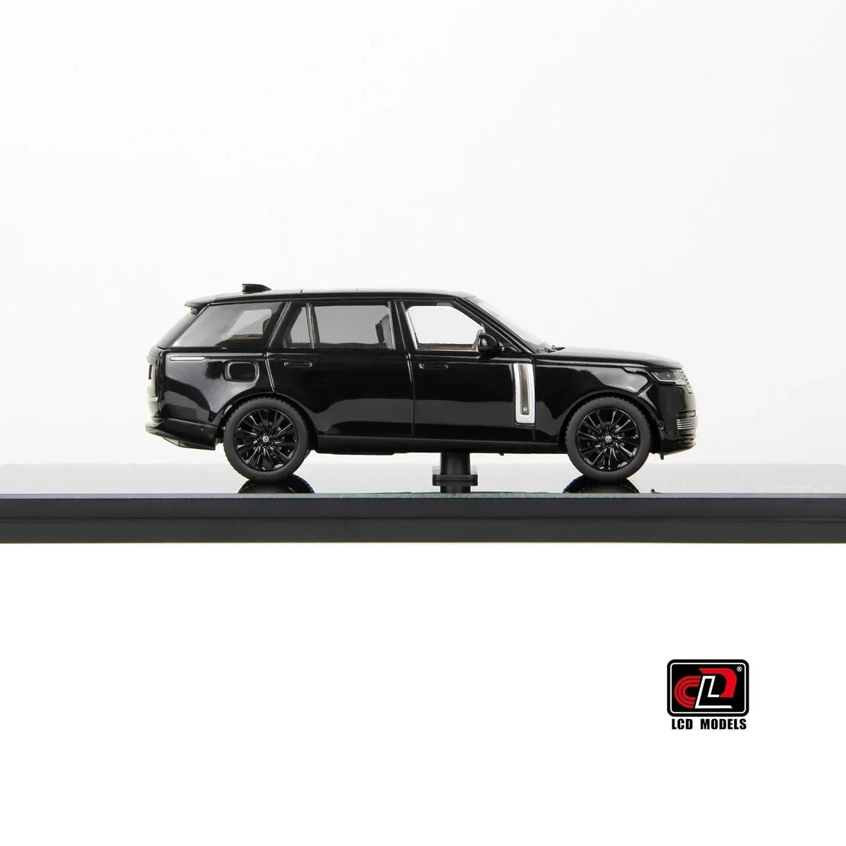 Land Rover Range Rover SV SERENITY, 1:43 Scale (Black) — image 4