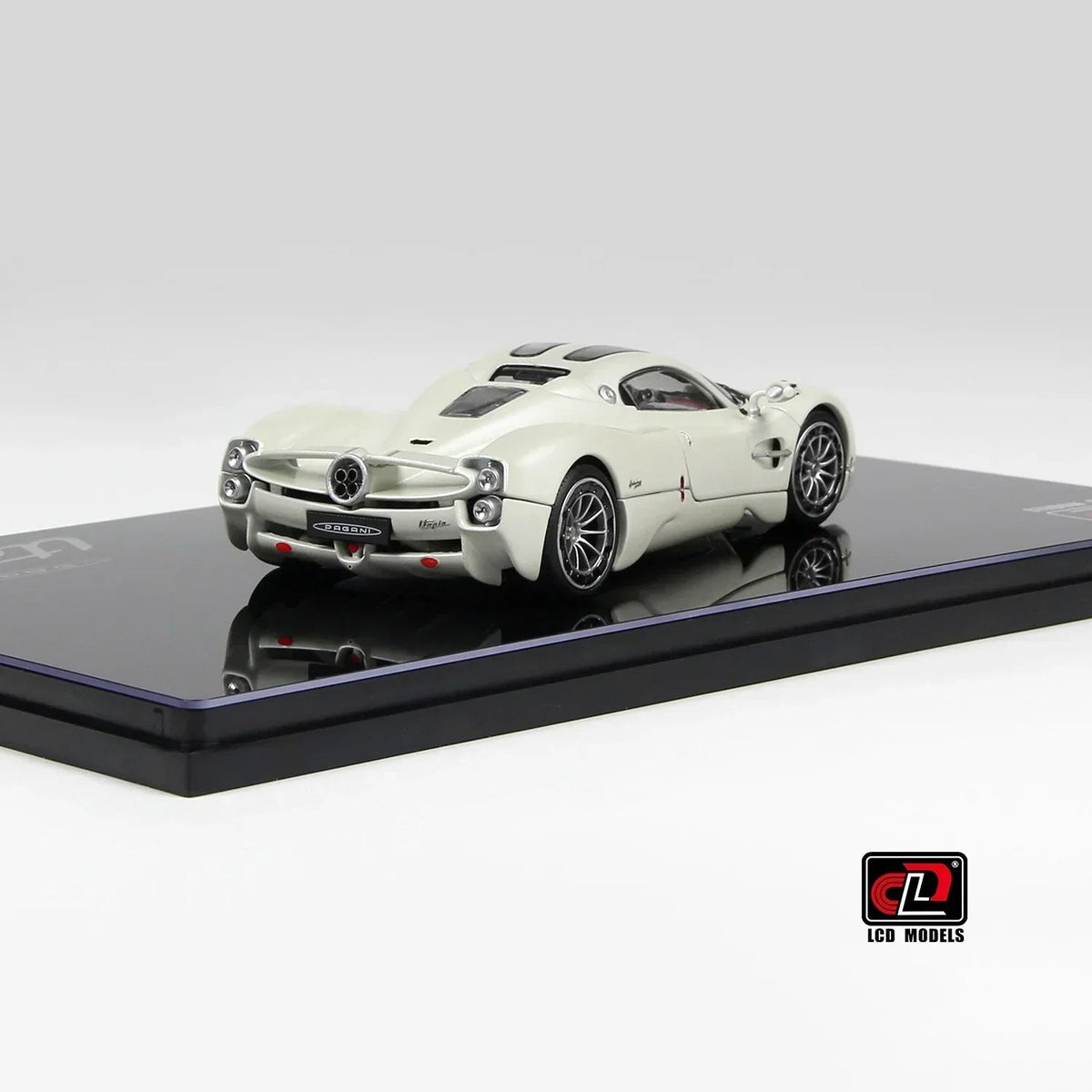 Pagani Utopia, 1:43 Scale (White) — image 3