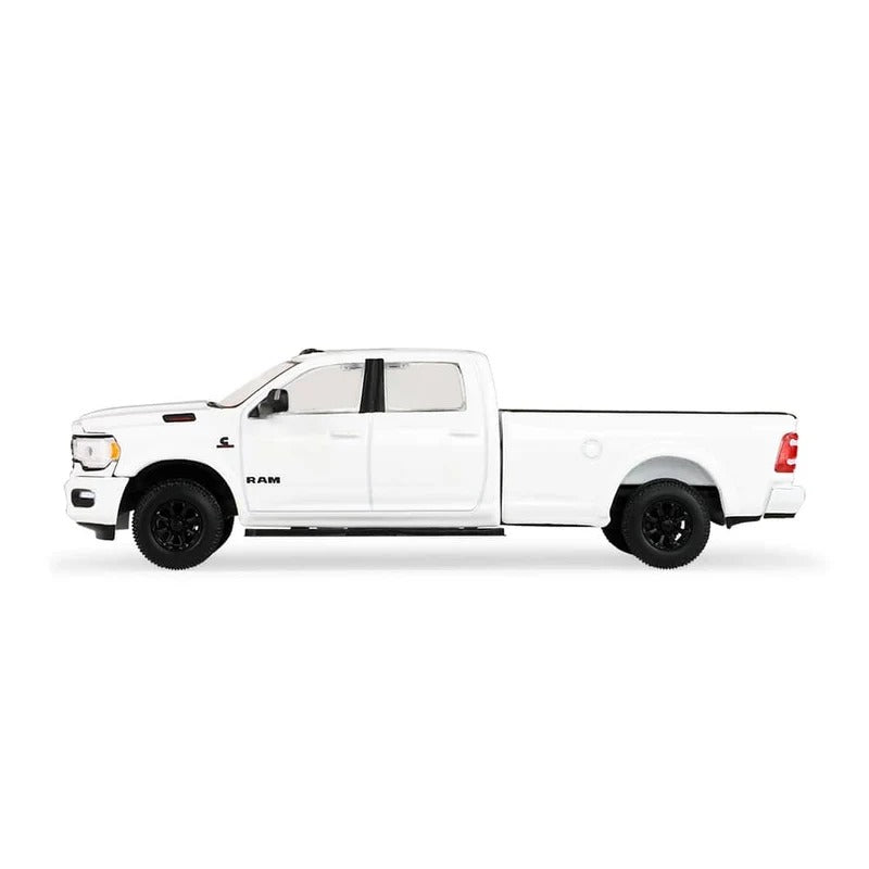 *PRE-ORDER* Ram 2500 Bighorn White, The Auto Mall Series 8 2023 , 1:64 Scale — image 3