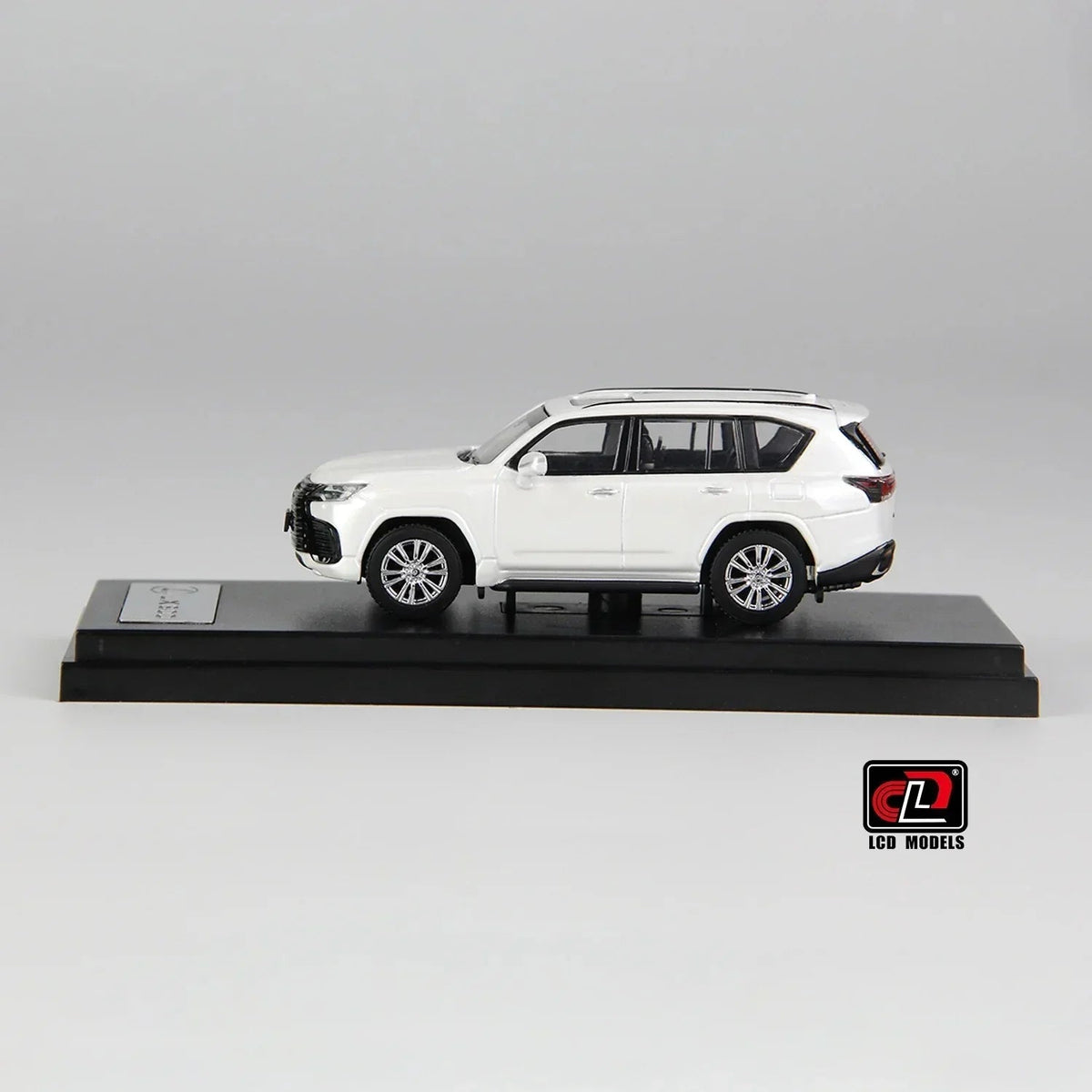 Lexus LX600, 1:64 Scale (White) — image 2