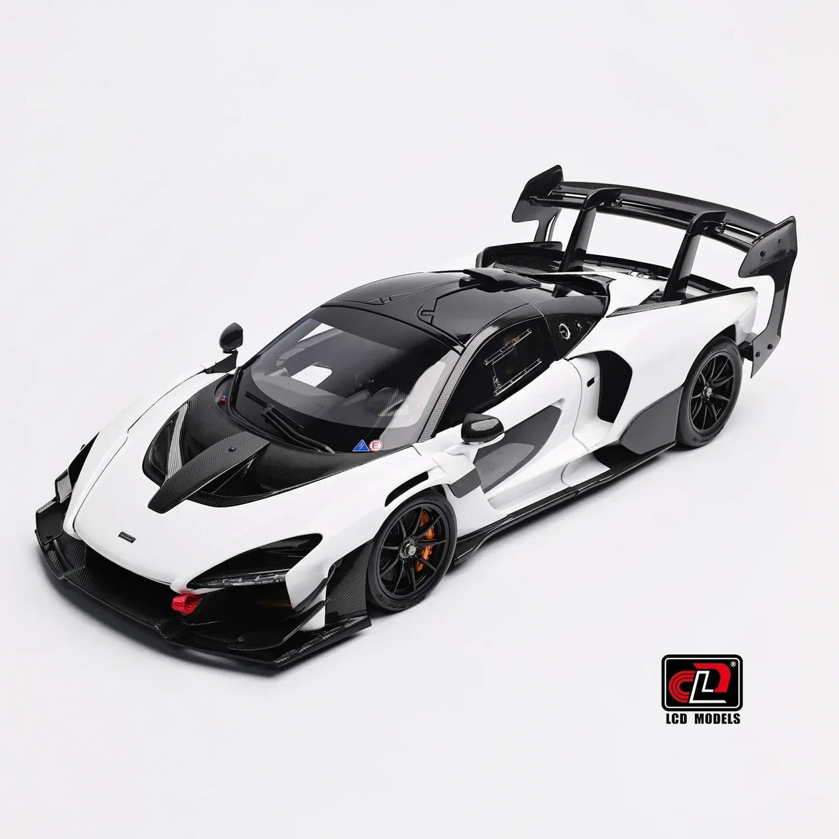 McLaren Senna GTR, 1:18 Scale (White) — image 1