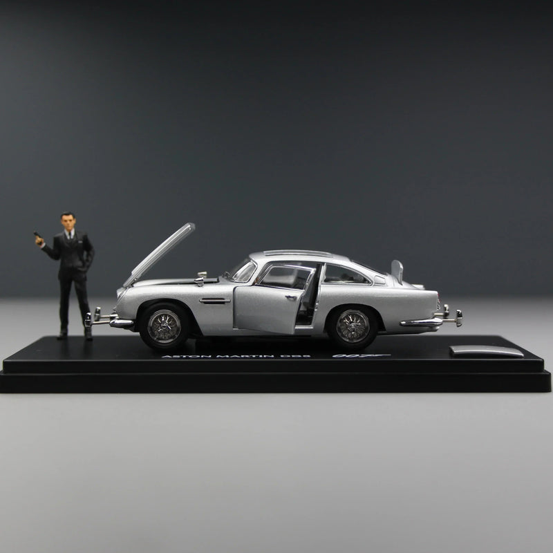 James Bond 007 Aston Martin DB5, 1:43 Scale (Silver) — image 1